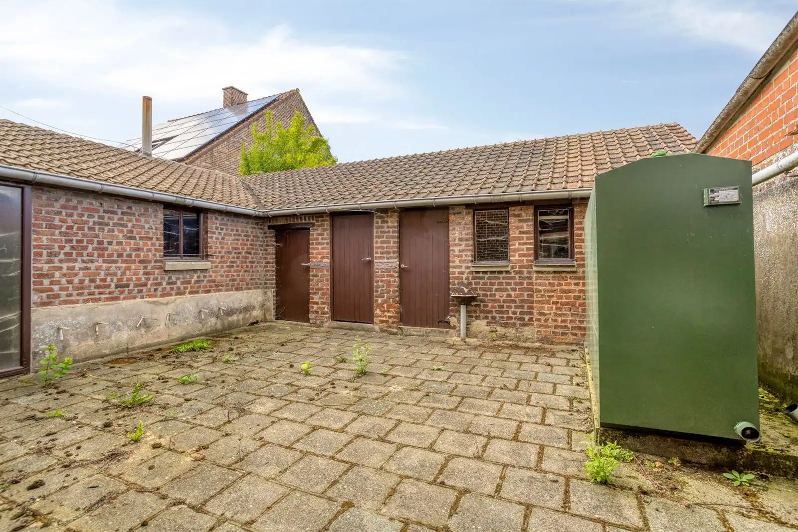 Openbebouwing met 5 slaapkamers garage en ruime tuin foto 21
