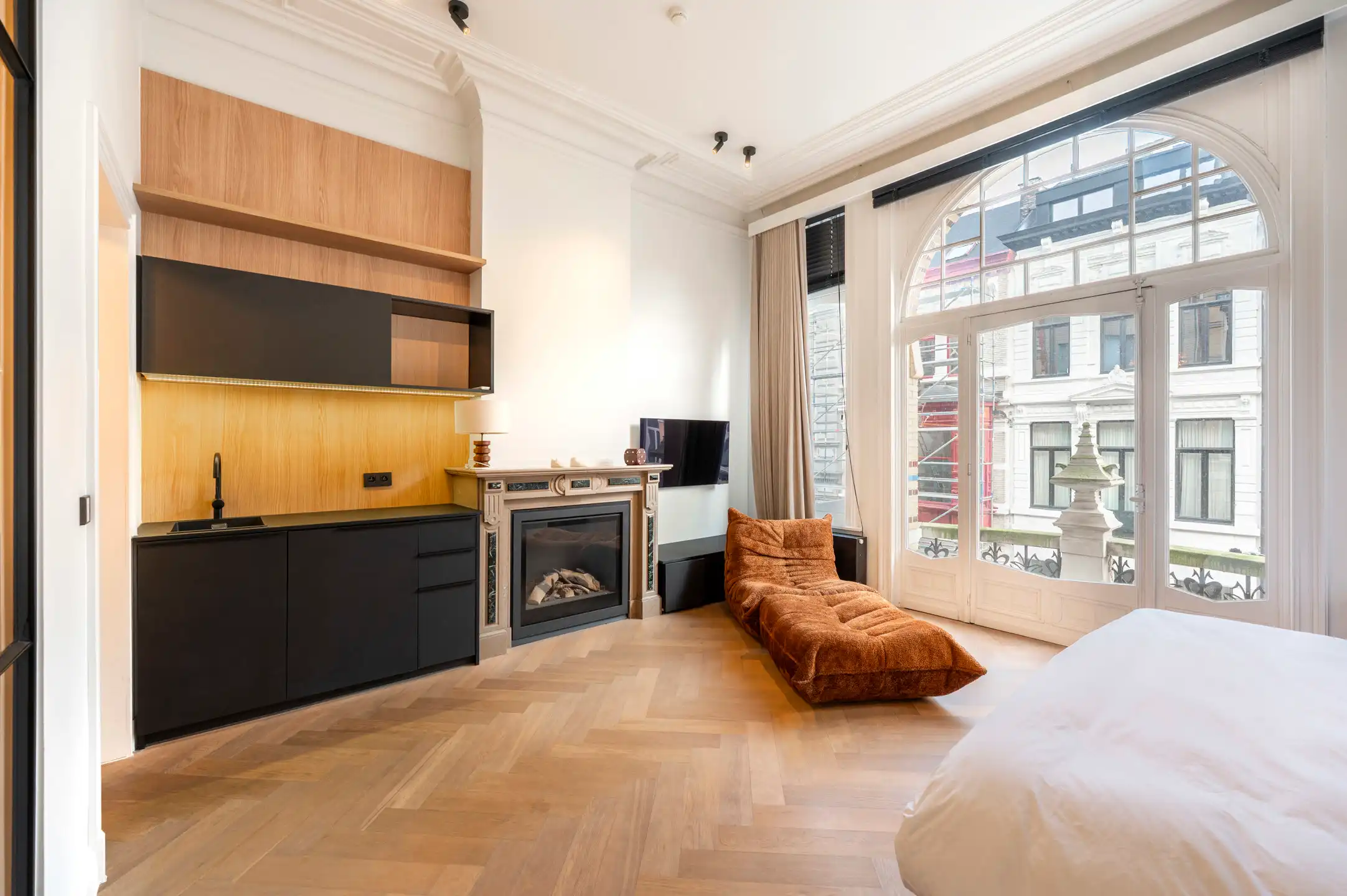 ANTWERPEN - Bijzonder herenhuis foto 10