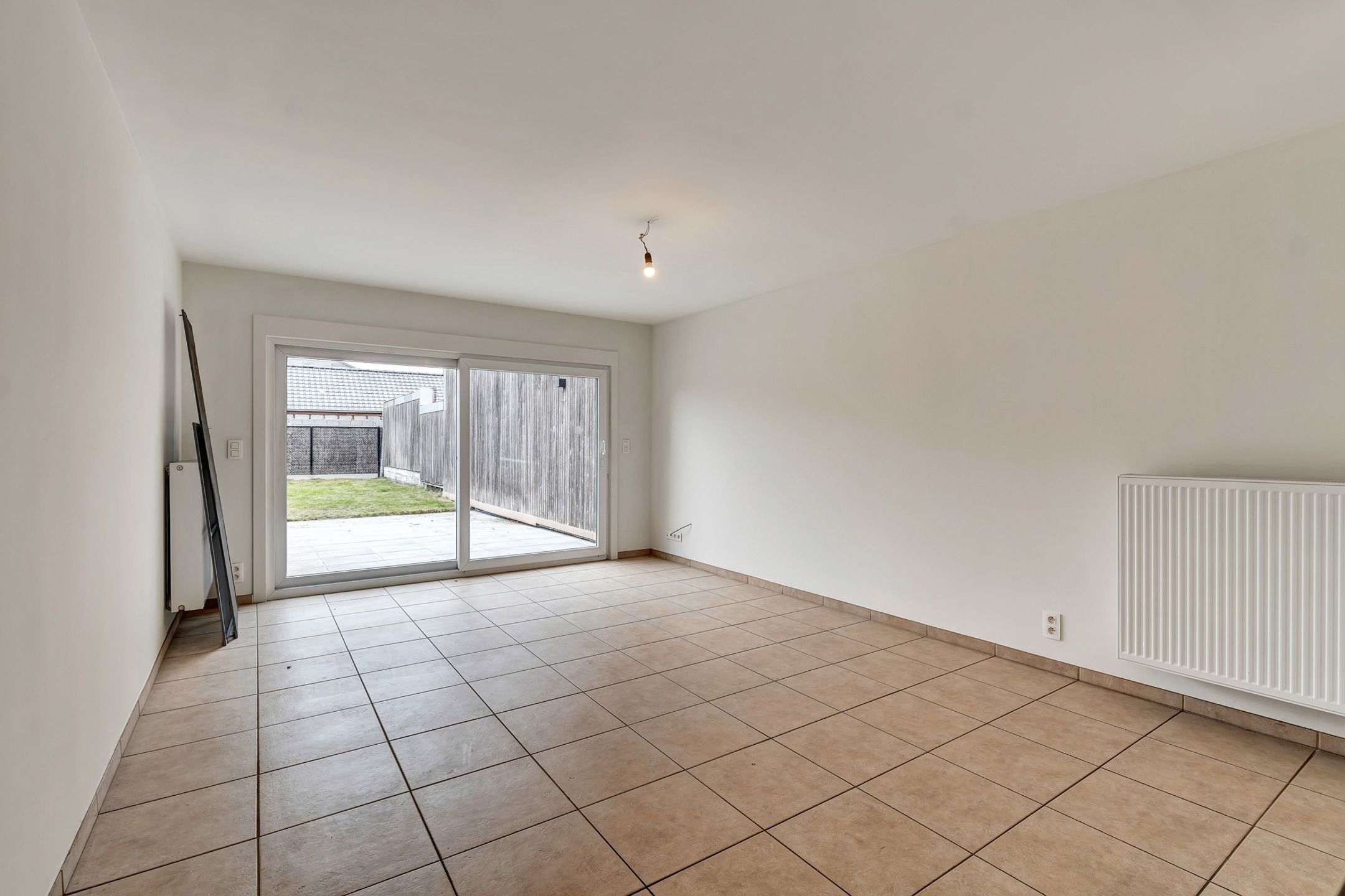 Instapklaar gelijkvloers appartement met tuin nabij centrum Deinze foto 3