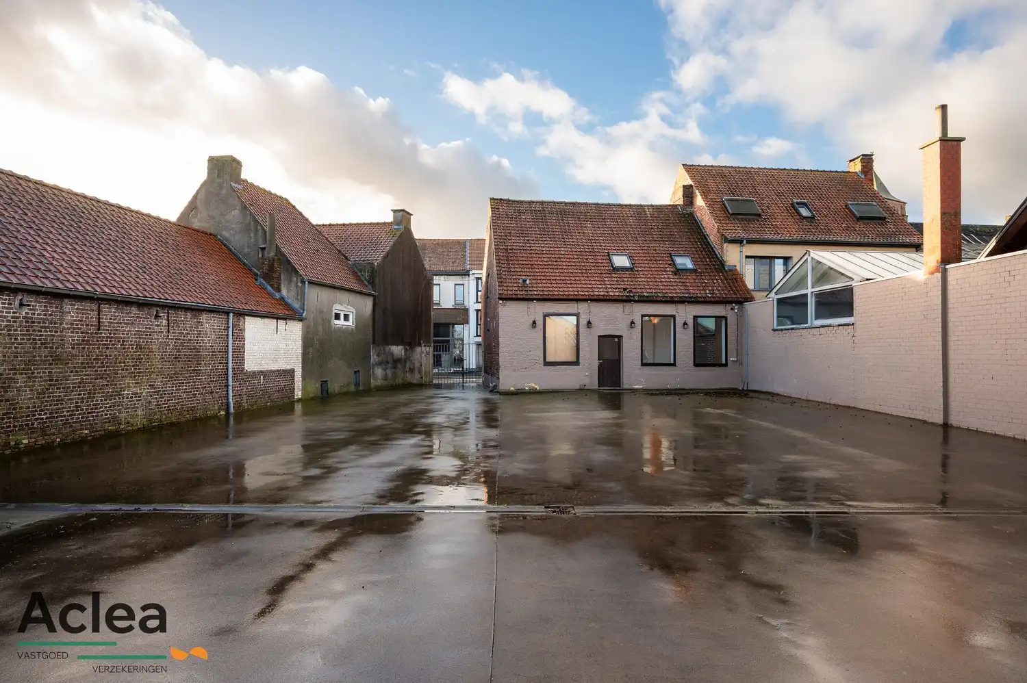 Multifunctionele eigendom bestaande uit café met appartement en feestzaal foto 19