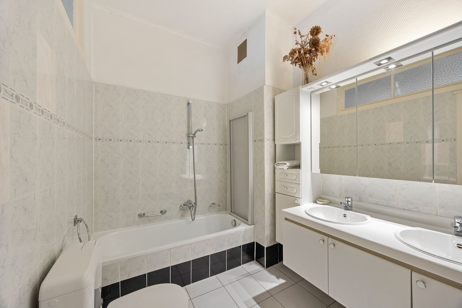 Stijvol en energiezuinig wonen in hartje Antwerpen, onder de iconische Boerentoren - 2 slk en 2 badk! foto 19