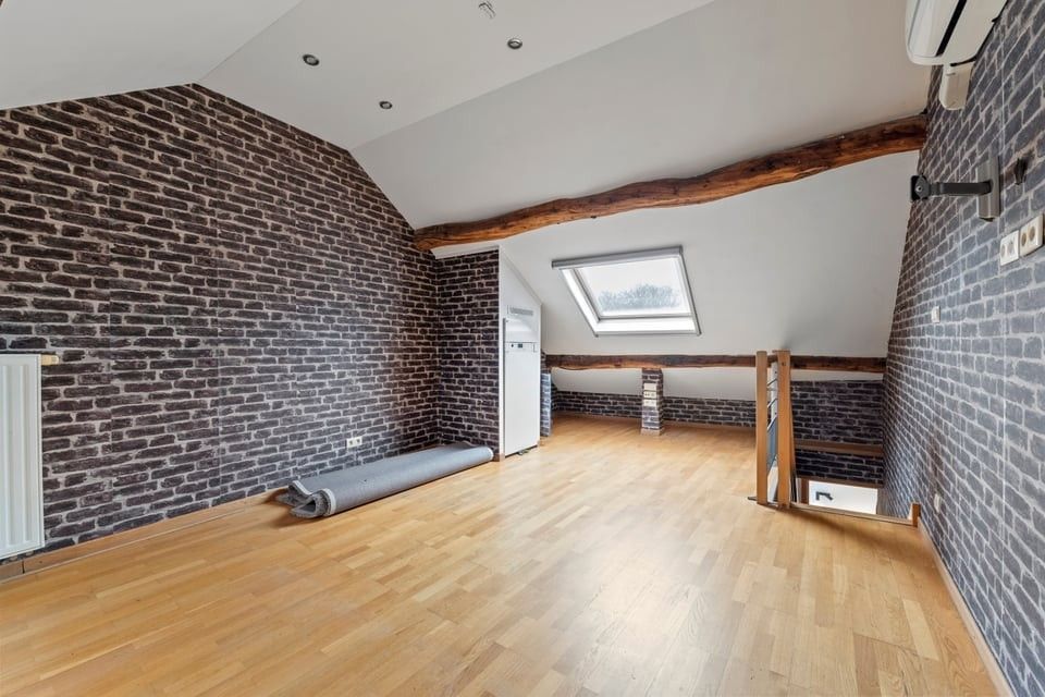 Charmant handelshuis op toplocatie in het hart van de Tongerse winkelstraat foto 14