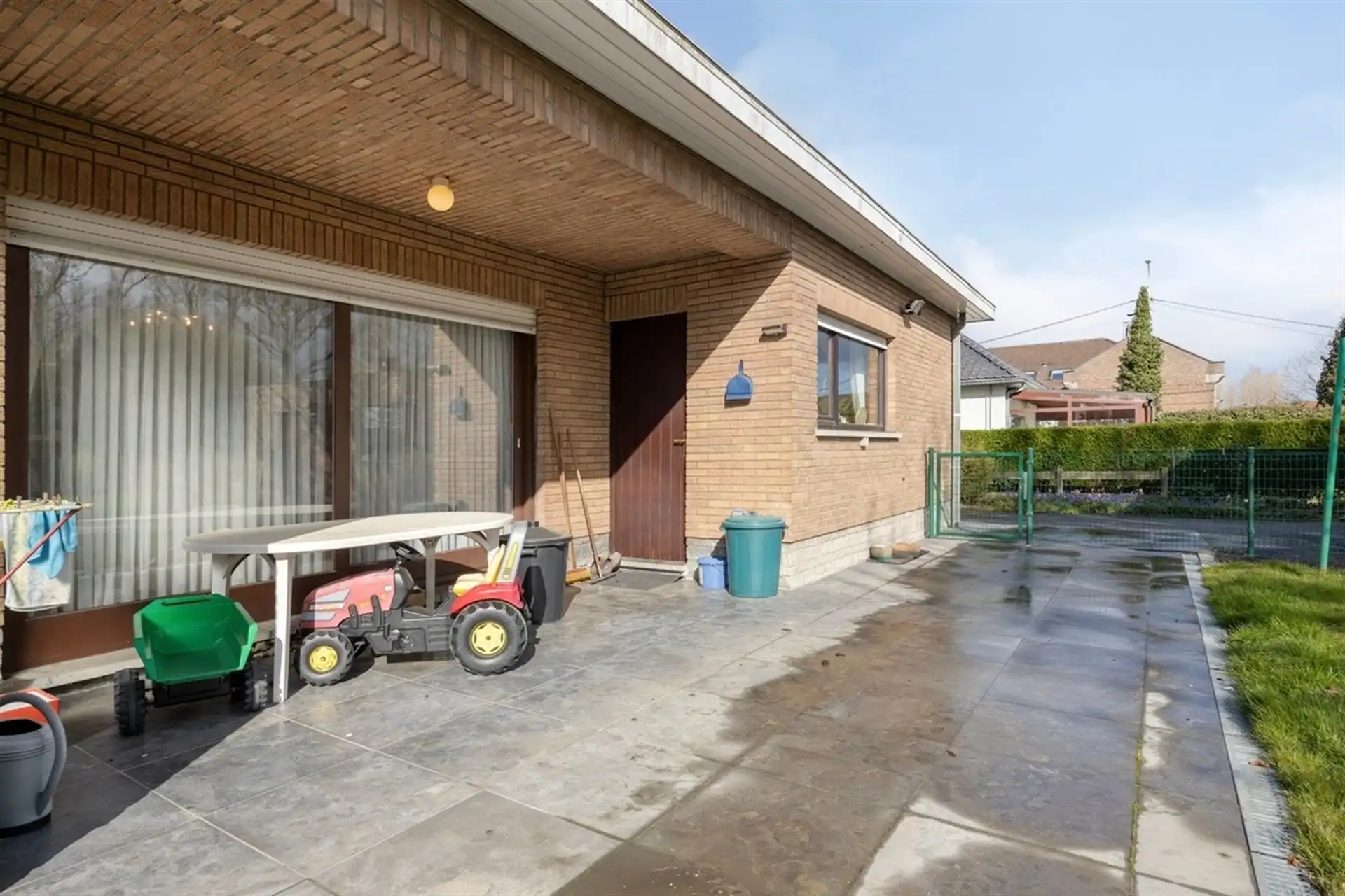 Villa met gelijkvloers wonen en zuidoost gerichte tuin foto 17