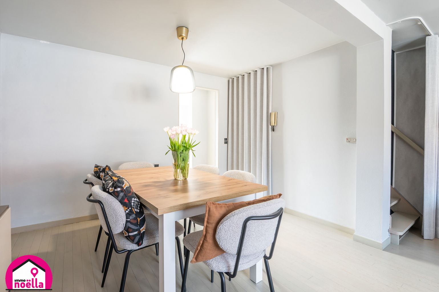 RIJWONING MET HEEL RUIME GARAGE  foto 14
