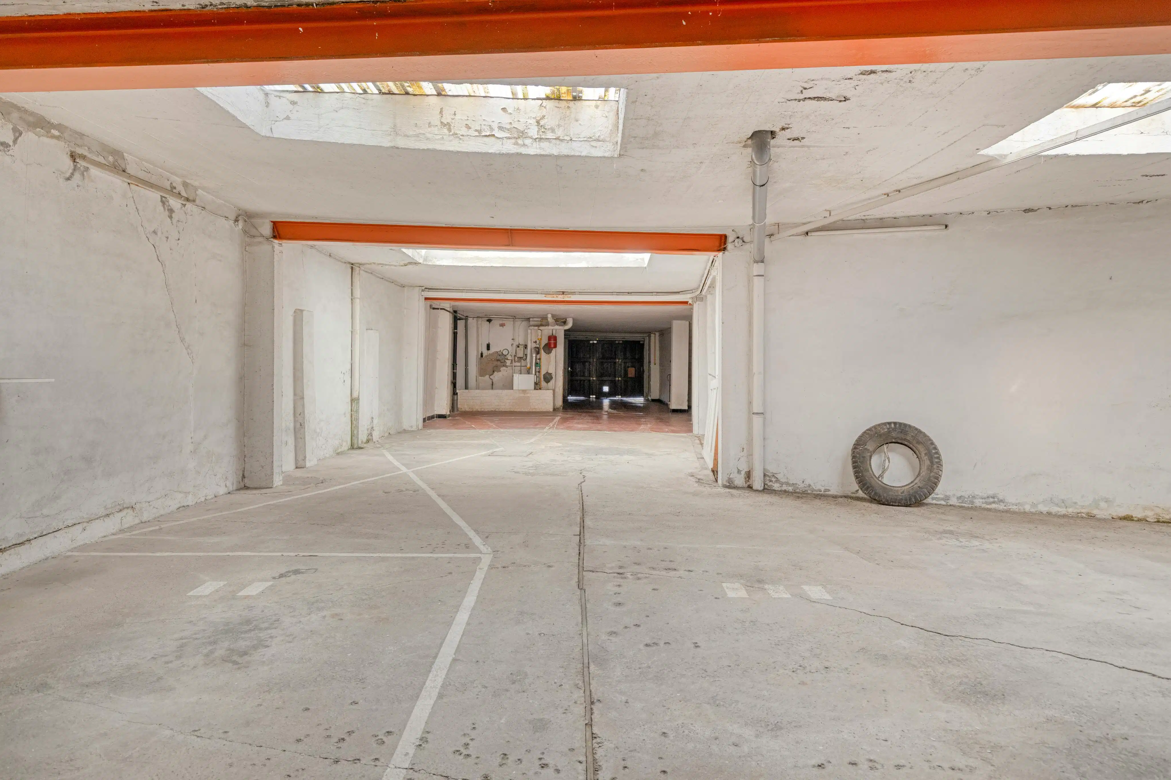 Te renoveren huis met inpandige garage (5) in hartje Brugge foto 3