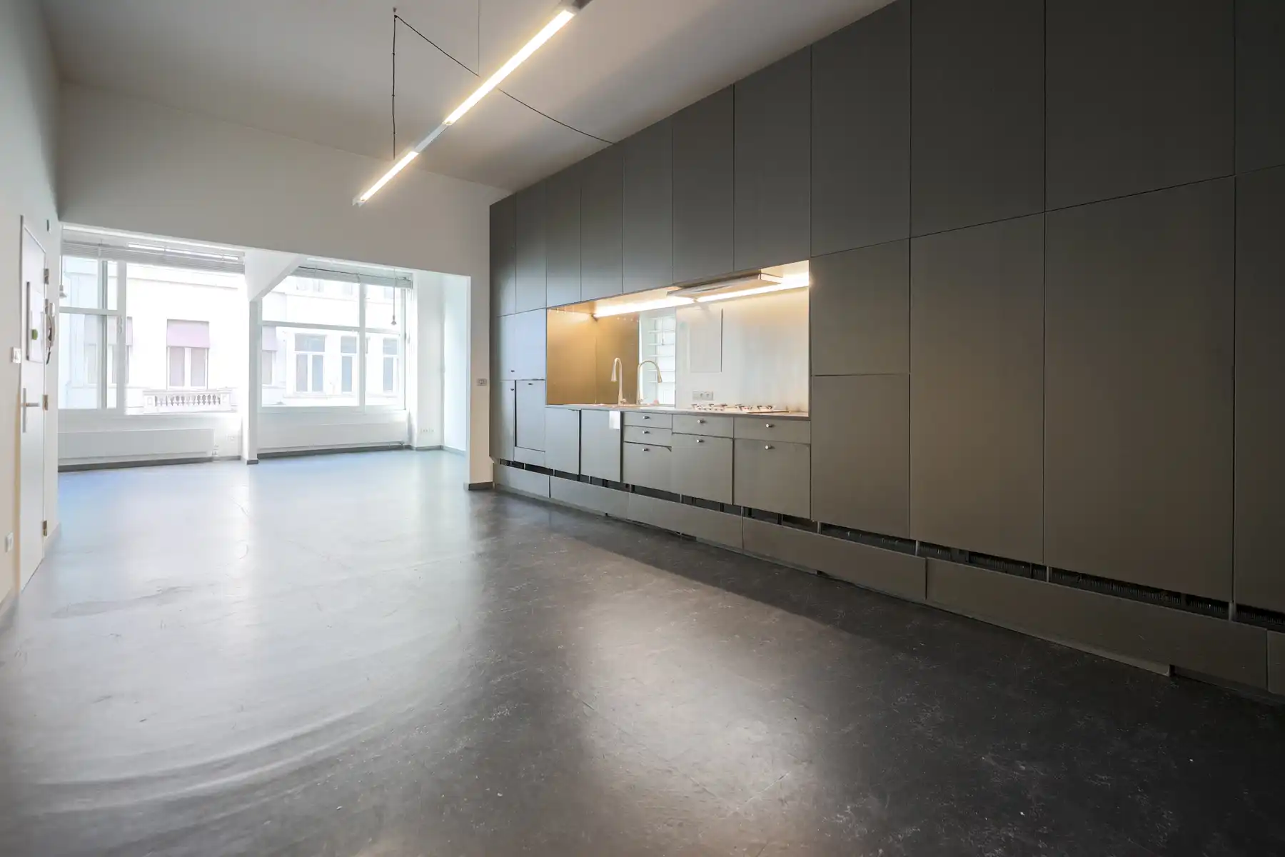 Uniek appartement met loftgevoel en terras foto 4