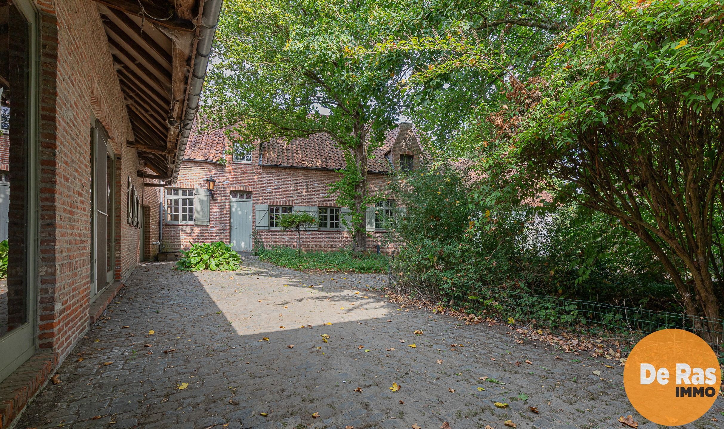 Hoofdfoto van de publicatie: AAIGEM - Prachtige vierkantshoeve