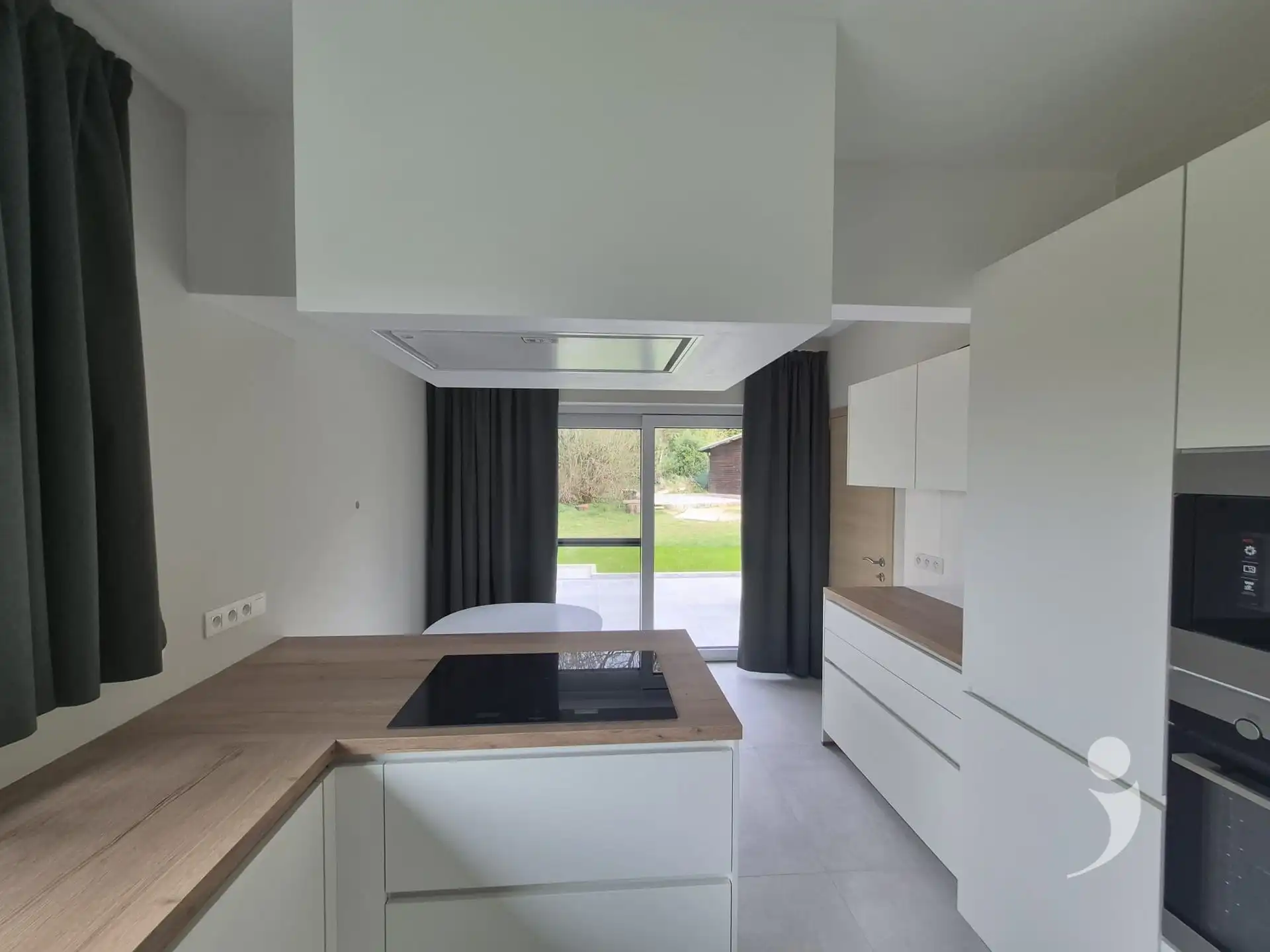 Gerenoveerde villa foto 25