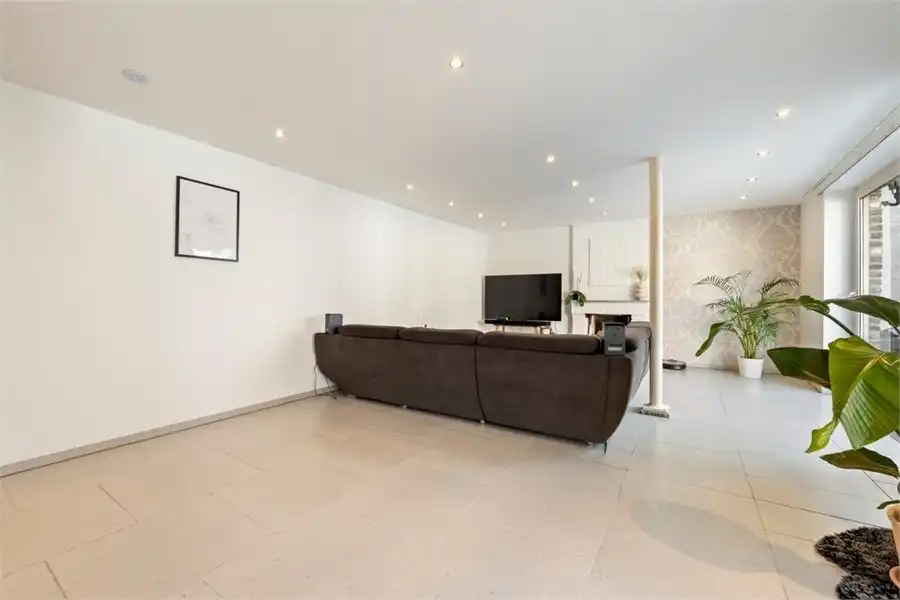 CHARMANT GERENOVEERDE WONING IN HET LANDELIJKE VELM foto 15