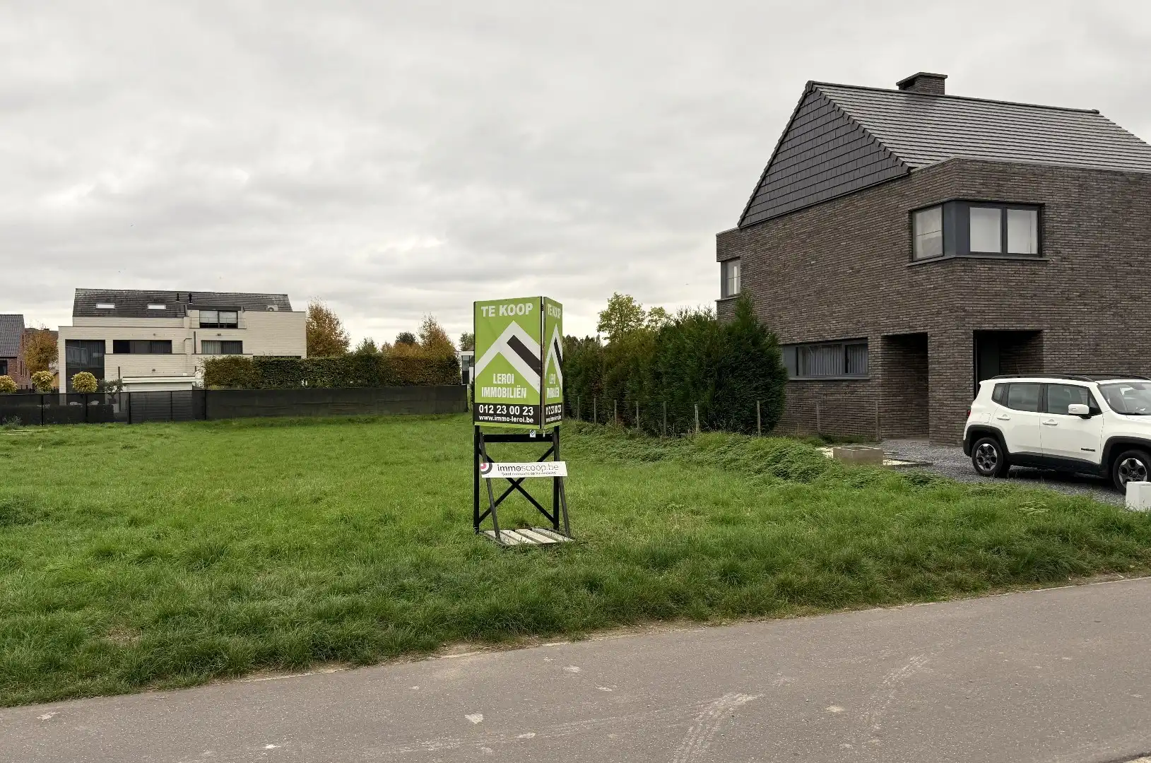 Zuidgericht bouwperceel in doodlopende straat nabij centrum Tongeren foto 3