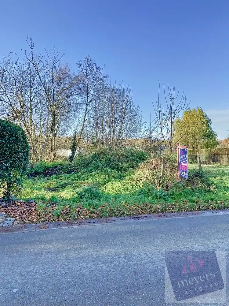 Ruime bouwgrond van 10a82ca voor halfopen bebouwing in Klein-Gelmen foto 2