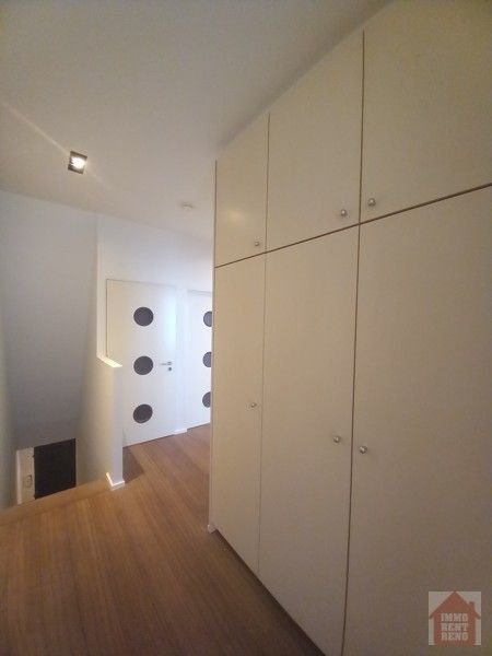 Zeer ruim triplex appartement te huur in centrum Tienen foto 4