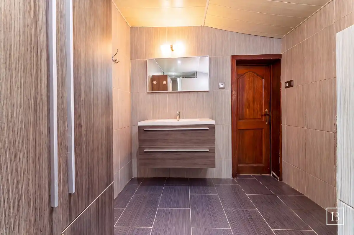 Goed onderhouden woning nabij het centrum foto 12