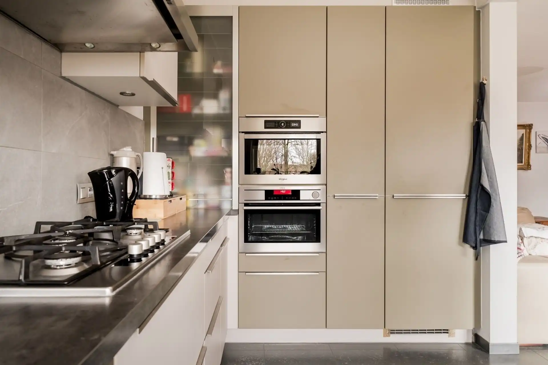 Instapklaar 2-slpk app met terras en garage (+€ 25.000) foto 9