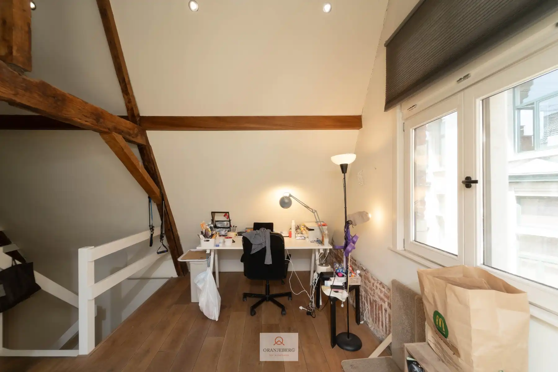 Charmant duplex appartement met ruim terras op toplocatie in het centrum foto 16