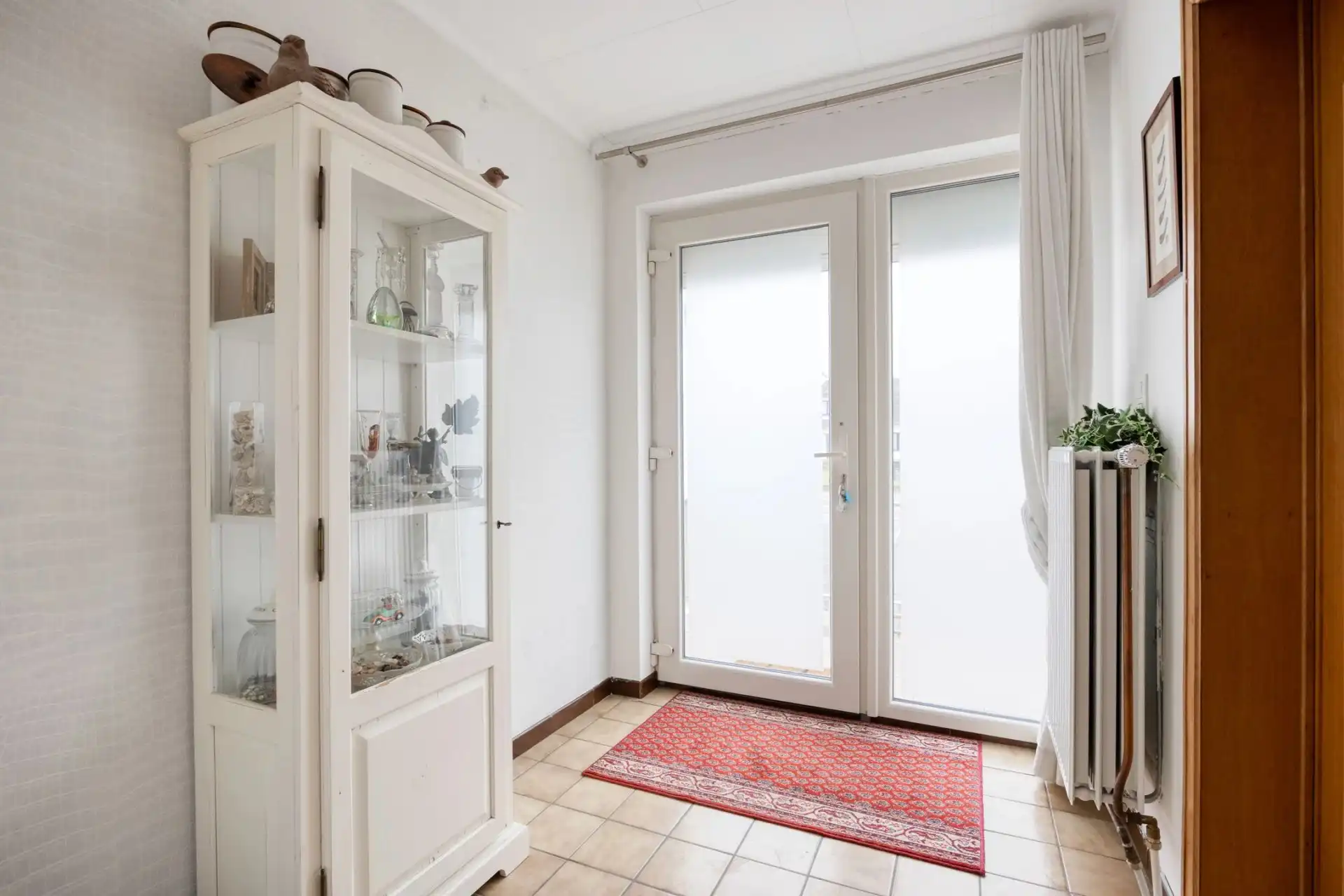 INSTAPKLARE WONING MET DRIE SLAAPKAMERS EN VOLLEDIG ONDERKELDERD OP RUIM PERCEEL IN RIEMST foto 5
