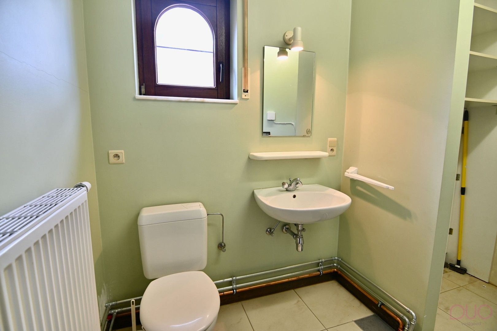 Gelijkvloerse  woning met 1 slaapkamer (optioneel 2) met achterliggend 1 ruime garage nabij het centrum van Tongeren foto 11