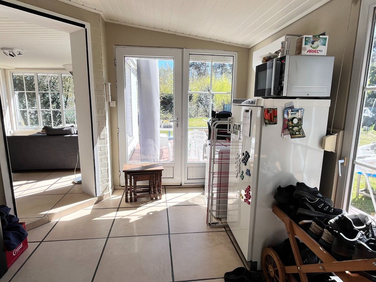 Bungalow met garage en tuin foto 19