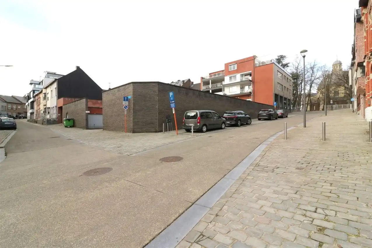 Prachtig en centraal gelegen studio in verzorgde residentie, met autostaanplaats foto 24