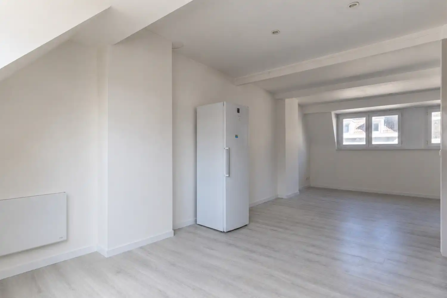 Instapklaar éénslaapkamer appartement vlakbij het centrum, strand en openbaar vervoer foto 2