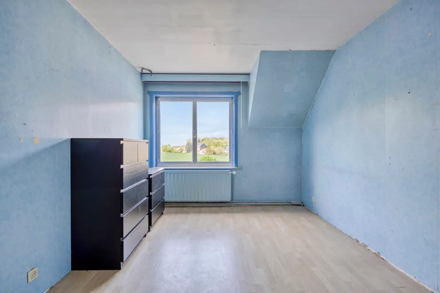 Bel-etagewoning met drie slaapkamers met garage en tuin foto 16