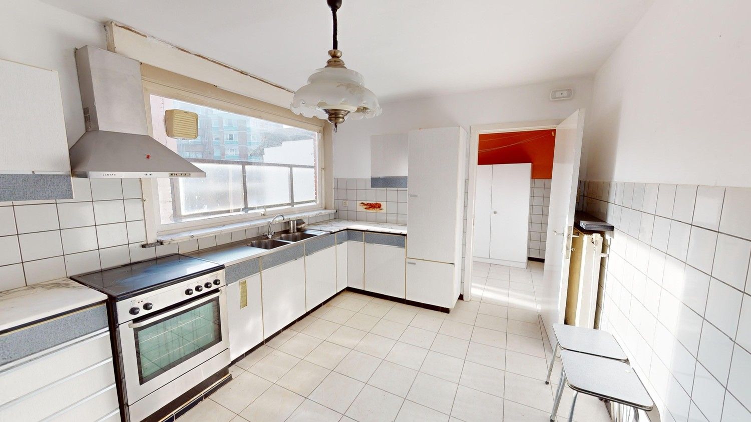 Te koop: Zeer ruime stadswoning met garage in hartje Gent – unieke ligging en veel potentieel! foto 4