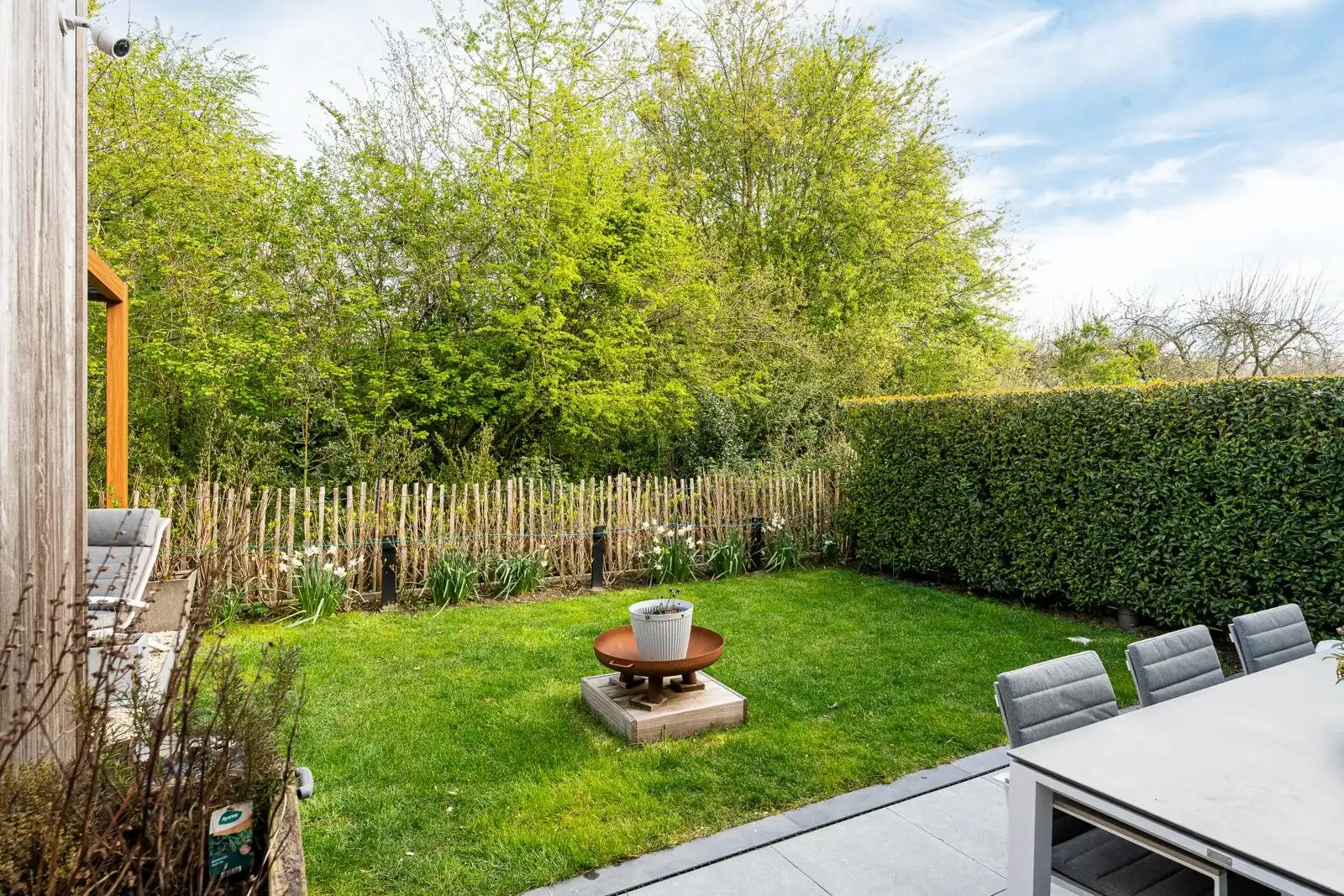 Recente woning met parking en tuin te Moerkerke-Damme foto 11