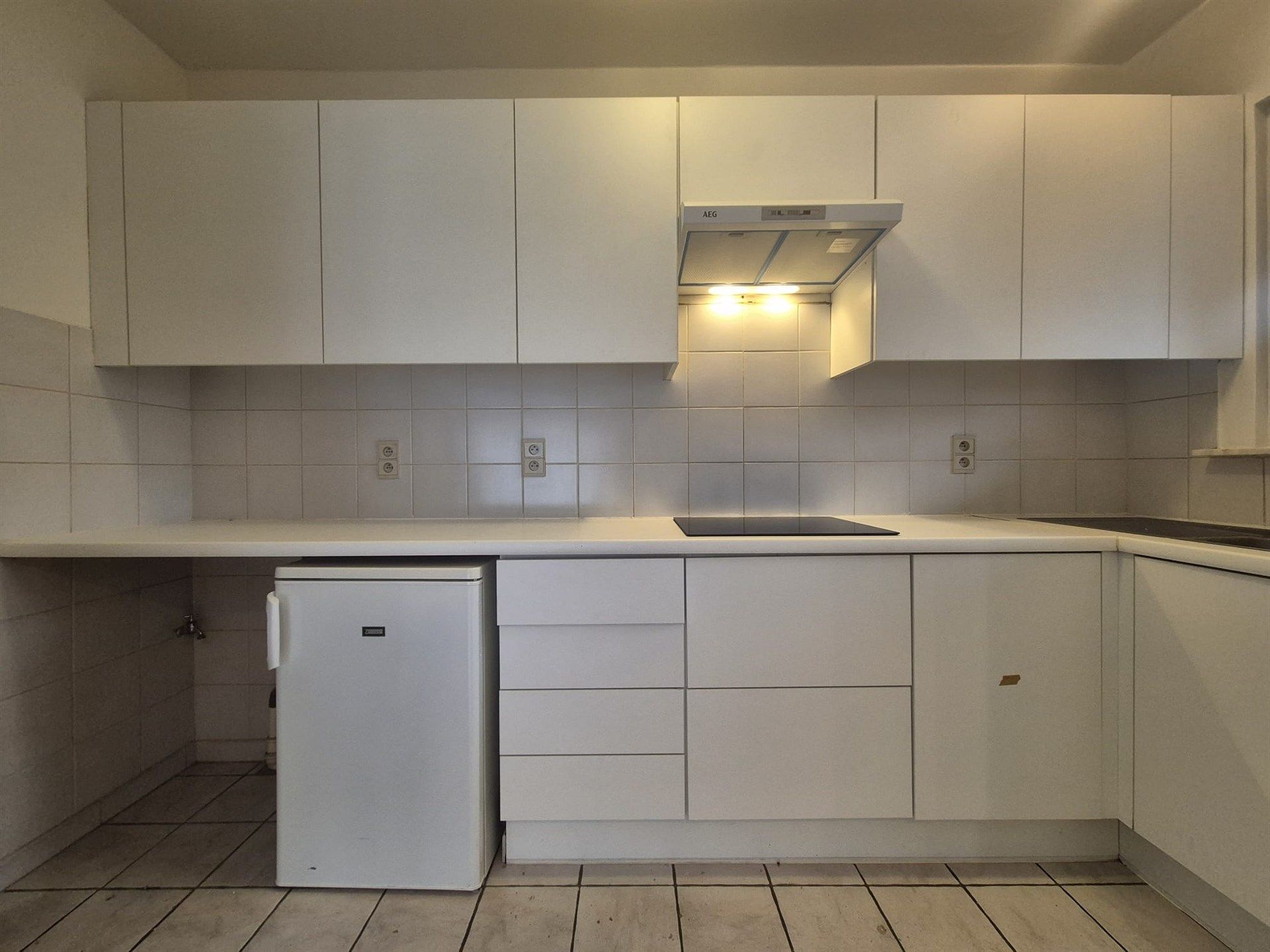 Opgeknapt 1-slaapkamer appartement op de eerste verdieping. foto 9