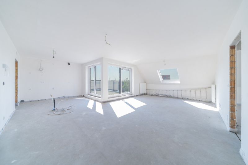 Roeselare nabij Station : Nieuw penthouse appartement met 2 slpks en zolder op de derde verdieping van een nieuw gebouwde Residentie genaamd "Residentie Arena" opp 110 m2 foto 3