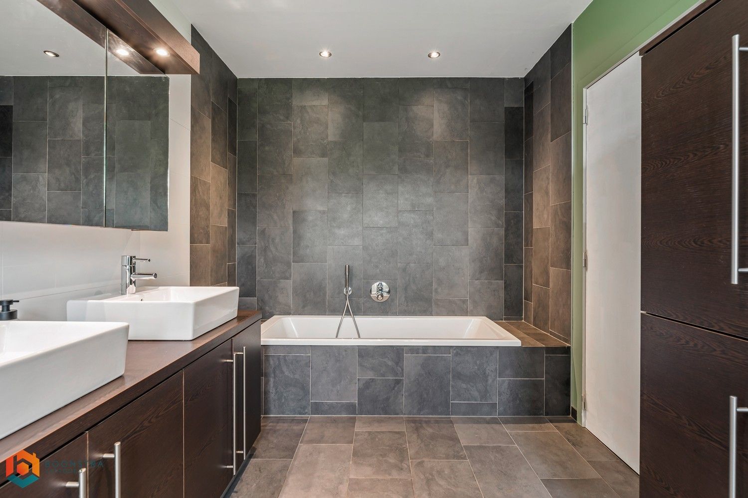 Stijlvolle en energiezuinige woning met 5 Slpkrs op een ruim perceel van 1370 m² foto 19