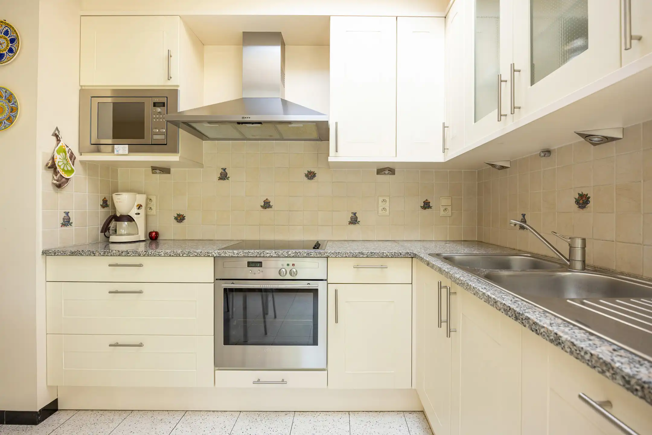 Charmante woning met 4 slpks op 742 m² met achteringang foto 15