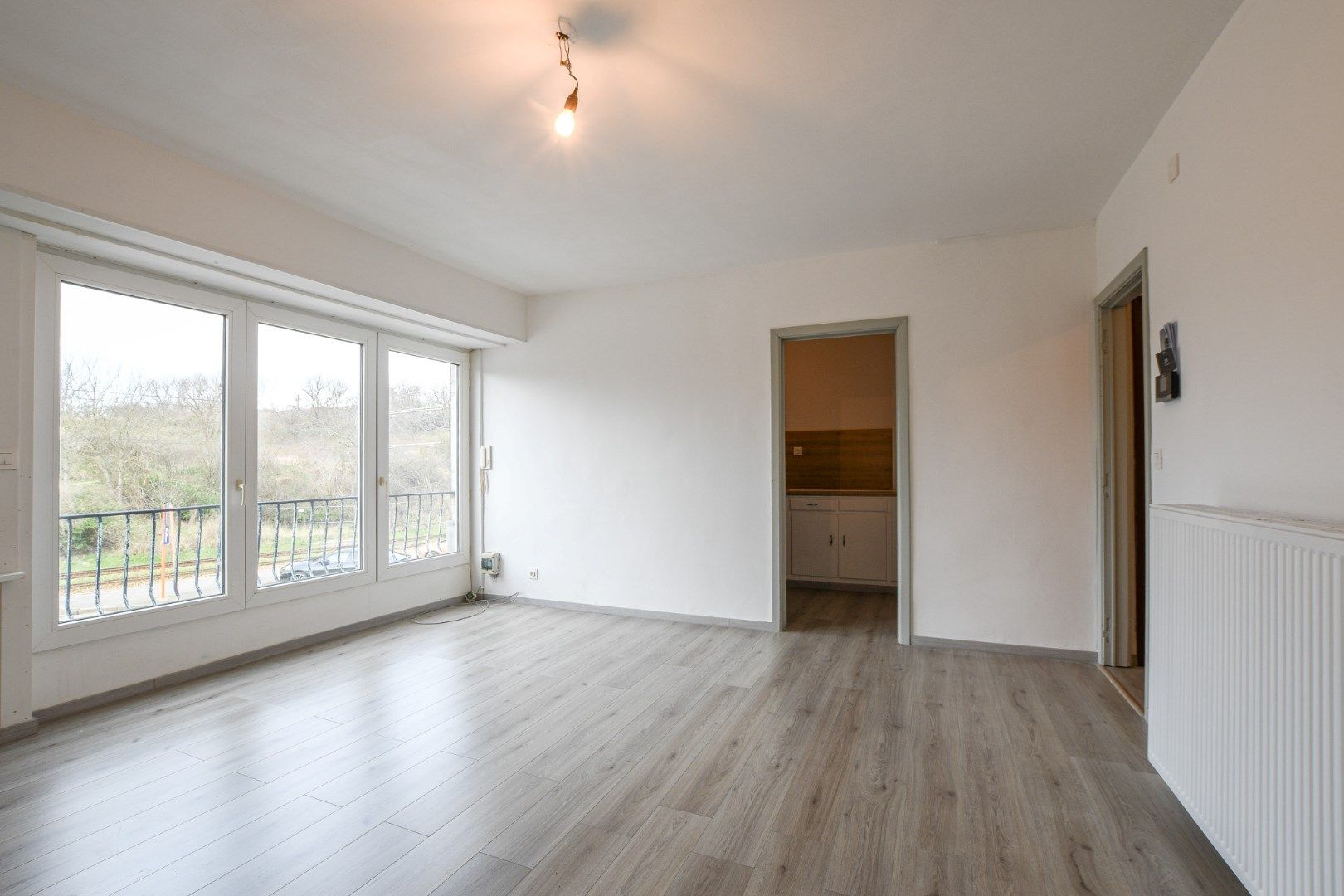 Gerenoveerd 2-slaapkamer appartement in Wenduine te huur foto 2