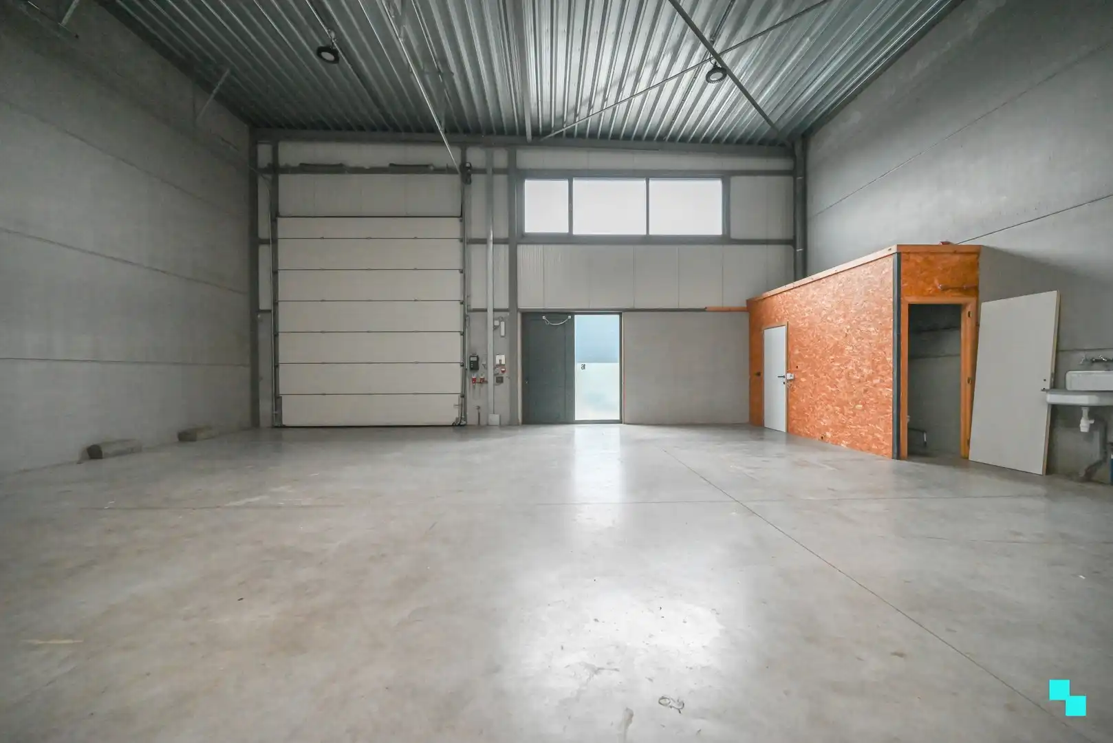 Loods met automatische sectionaalpoort in Wielsbeke foto 6