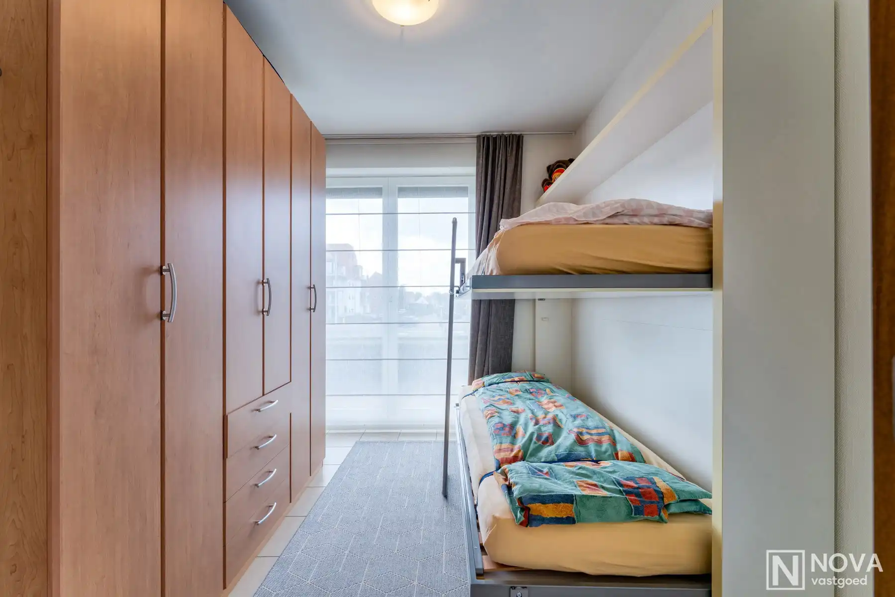 Ruim gelijkvloers appartement met groot terras. foto 12