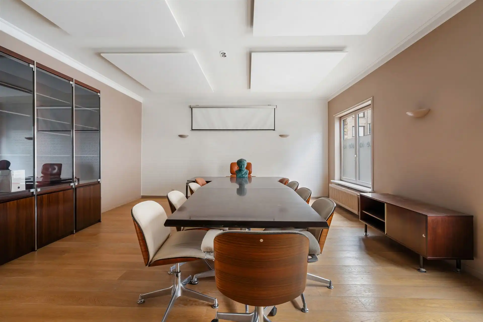 Topgelegen mogelijks groot appartement met veel potentieel! foto 6