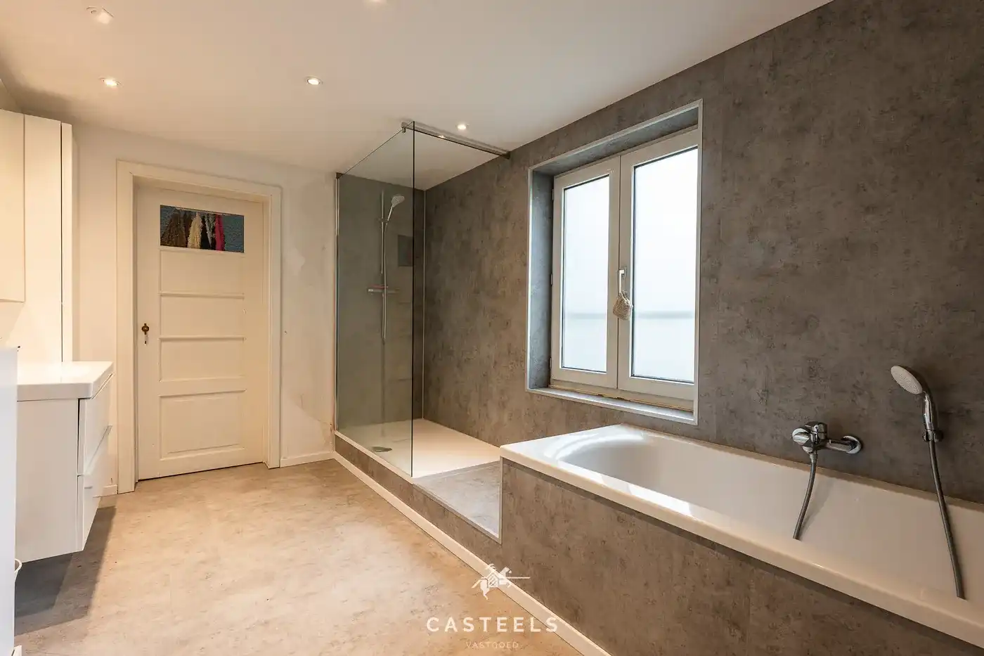 Centraal gelegen rijwoning met tuin in Sint-Denijs-Westrem foto 23