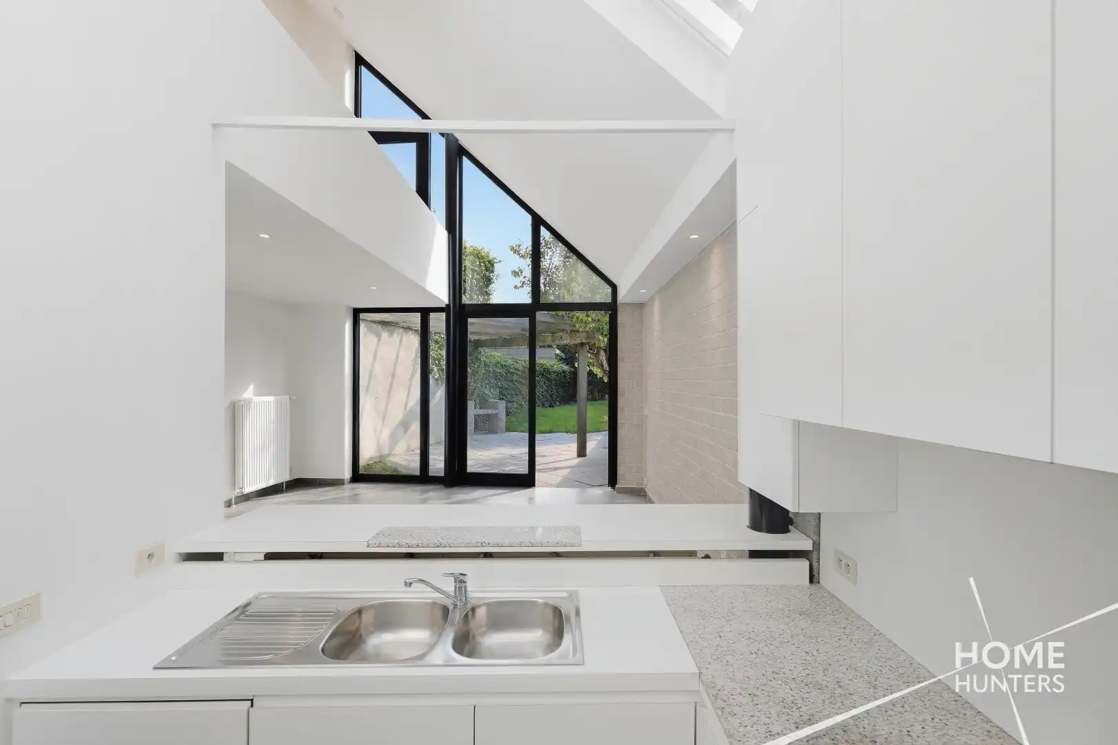 Ruime instapklare stadswoning met 3 slpks, tuin en EPC B foto 10