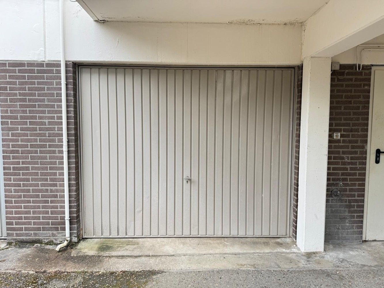 Rustig gelegen en ruim appartement met zonnig terras en garage foto 12
