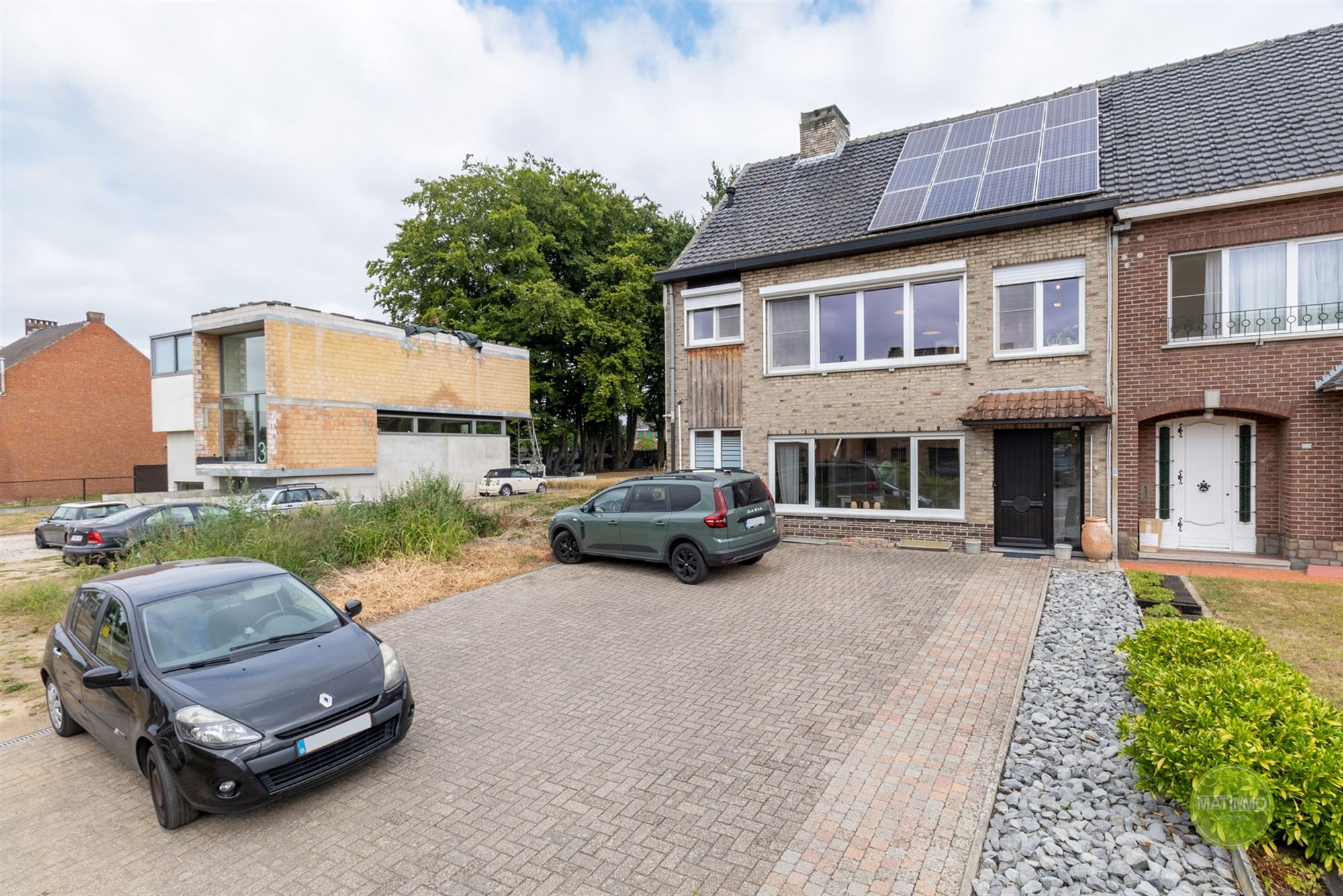 Instapklaar en ruim duplex appartement in Ezaart foto 2