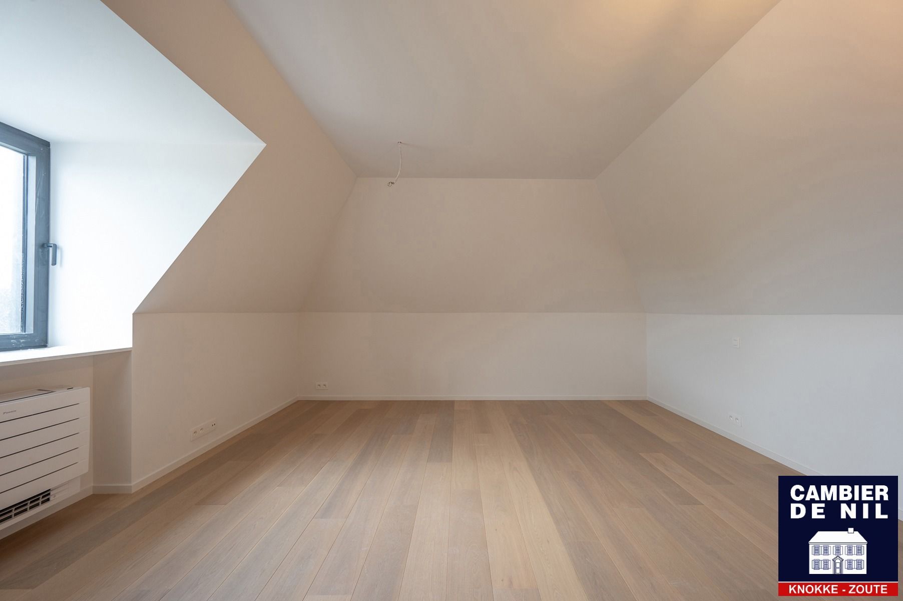 Alleenstaande energiezuinig en uitzonderlijk afgewerkte nieuwbouwvilla foto 23