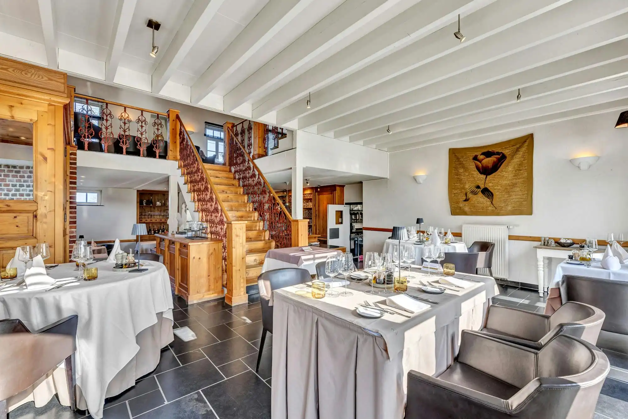 Exclusief en veelzijdig handelspand met woning te Gooik foto 6