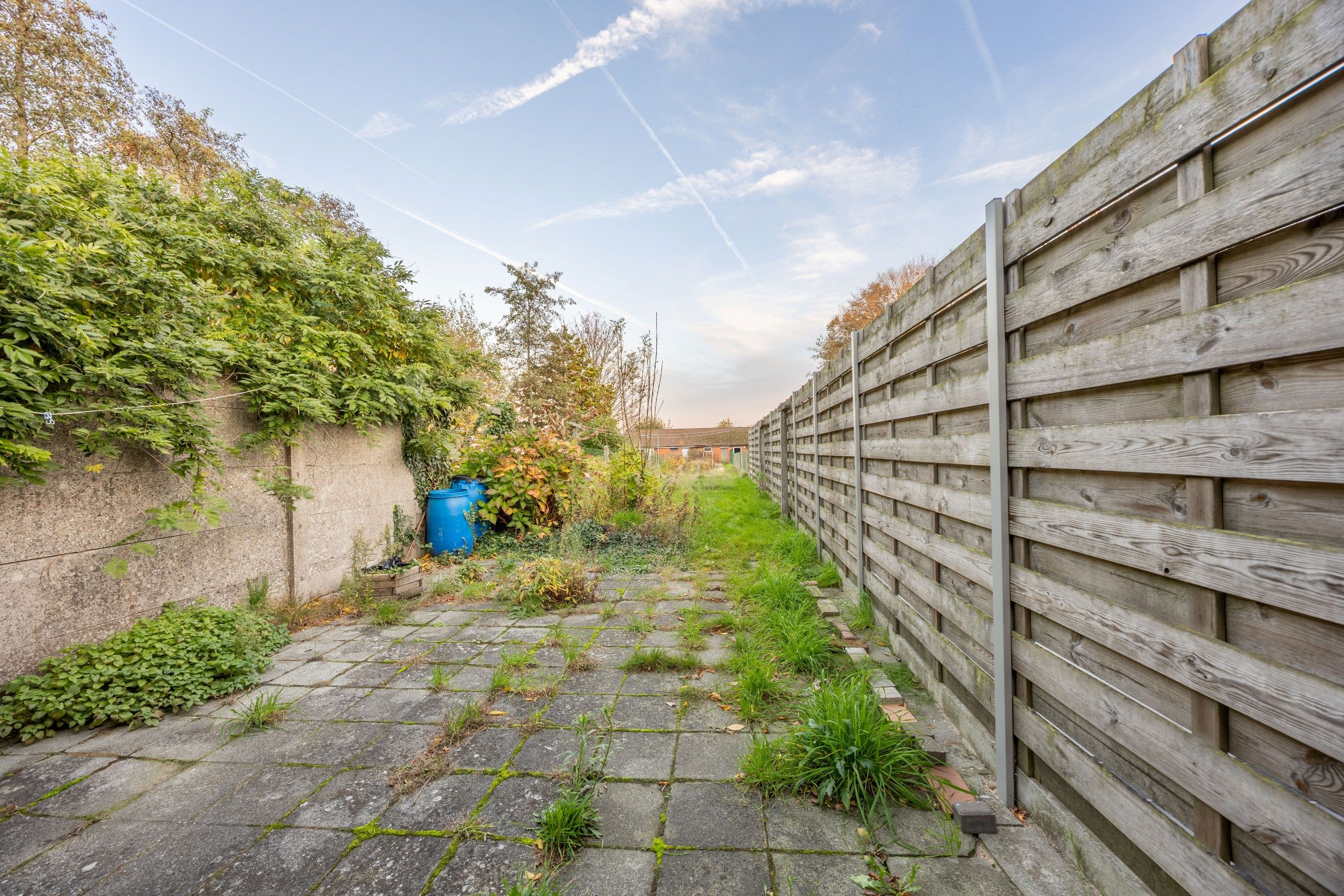 Gezinswoning met uitweg en garage foto 13