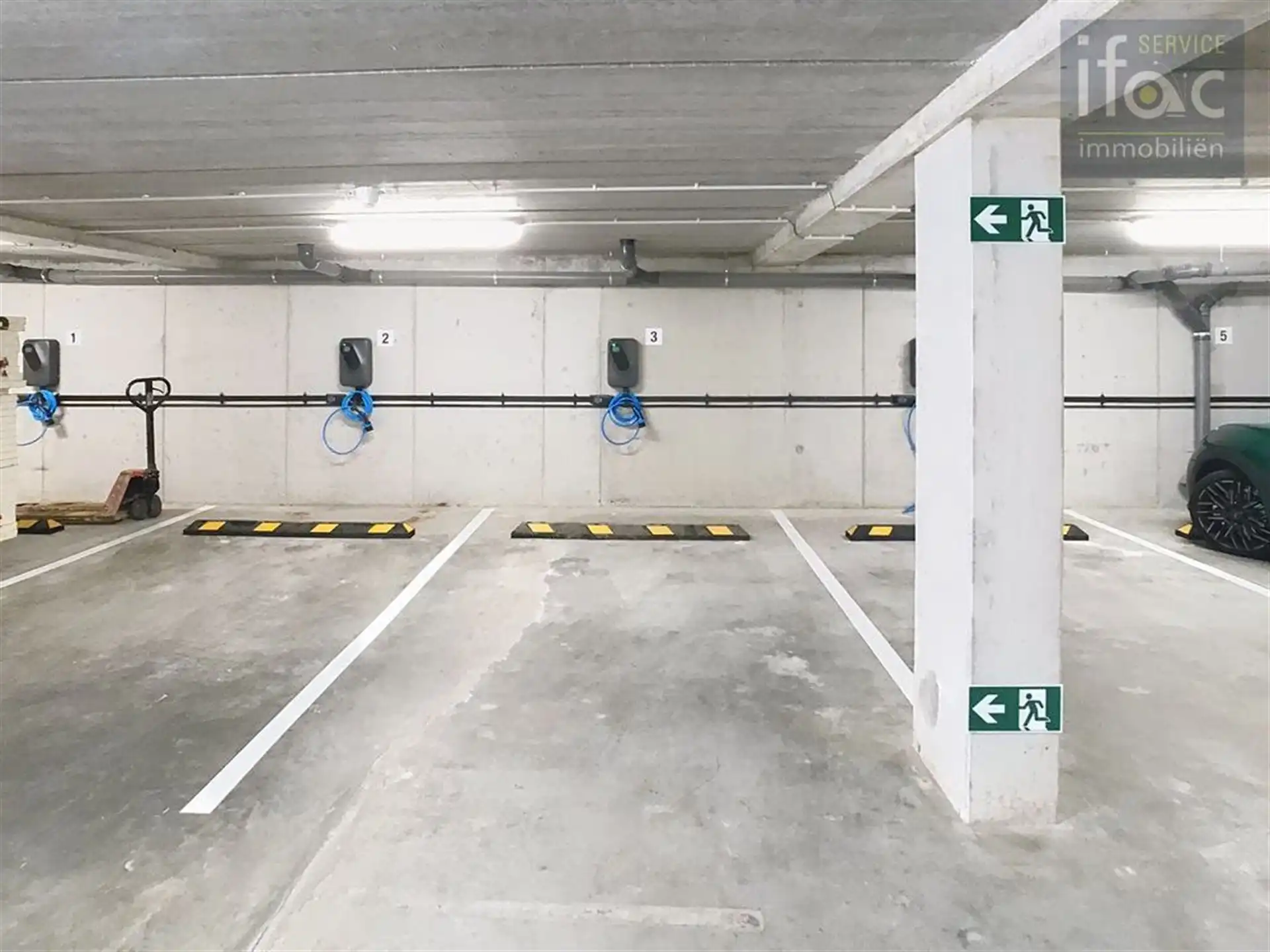 Staanplaats - binnen foto 2