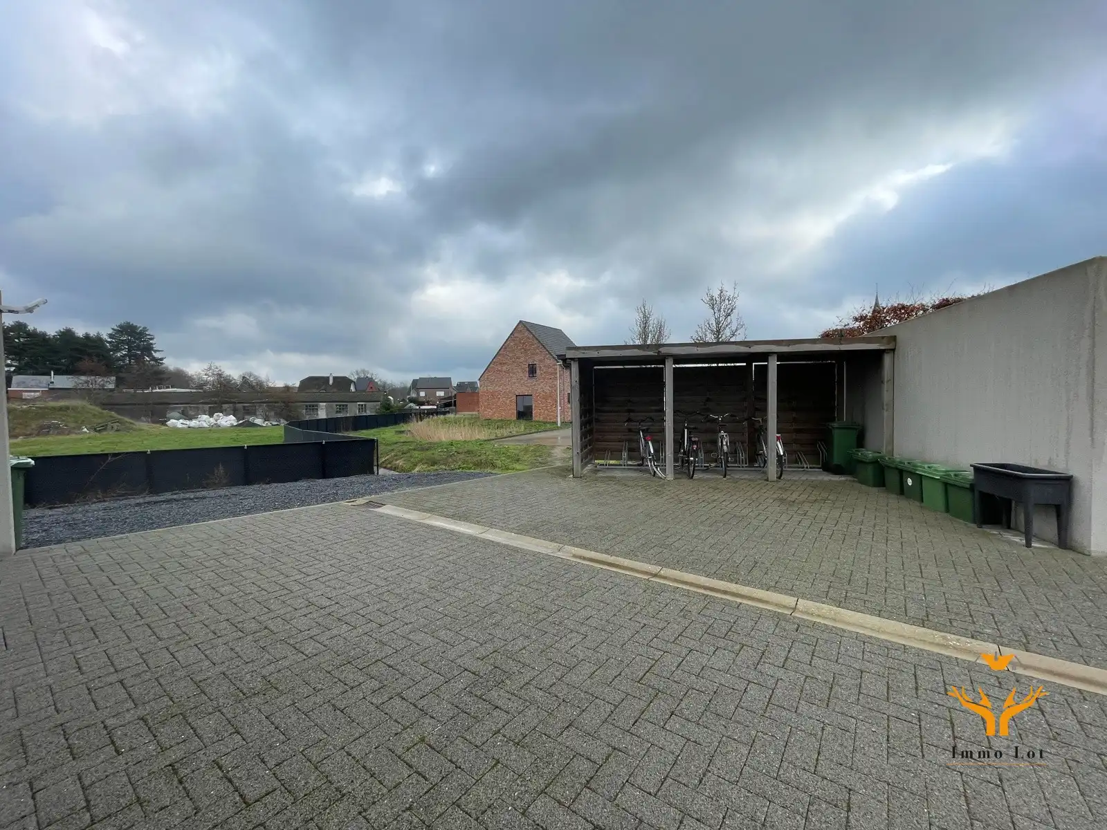 Ruim appartement met 2 slaapkamers foto 16