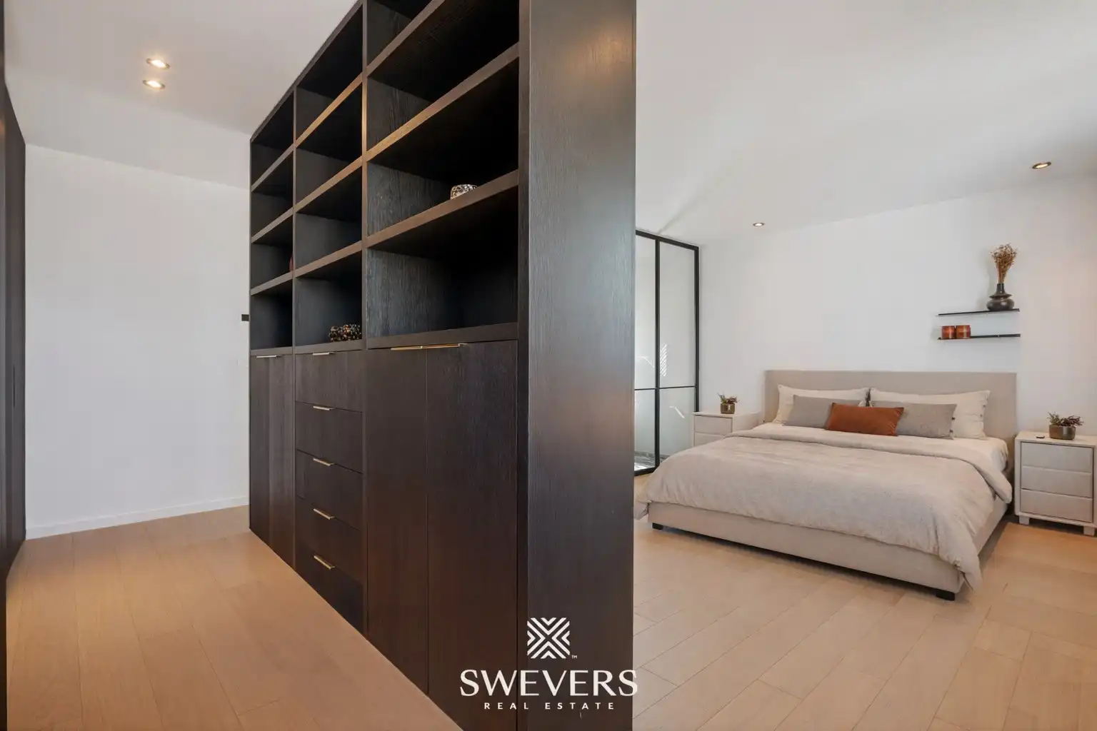 Uniek en luxueus penthouse van 222 m² op 8 ste verdieping in centrum Beringen  foto 21