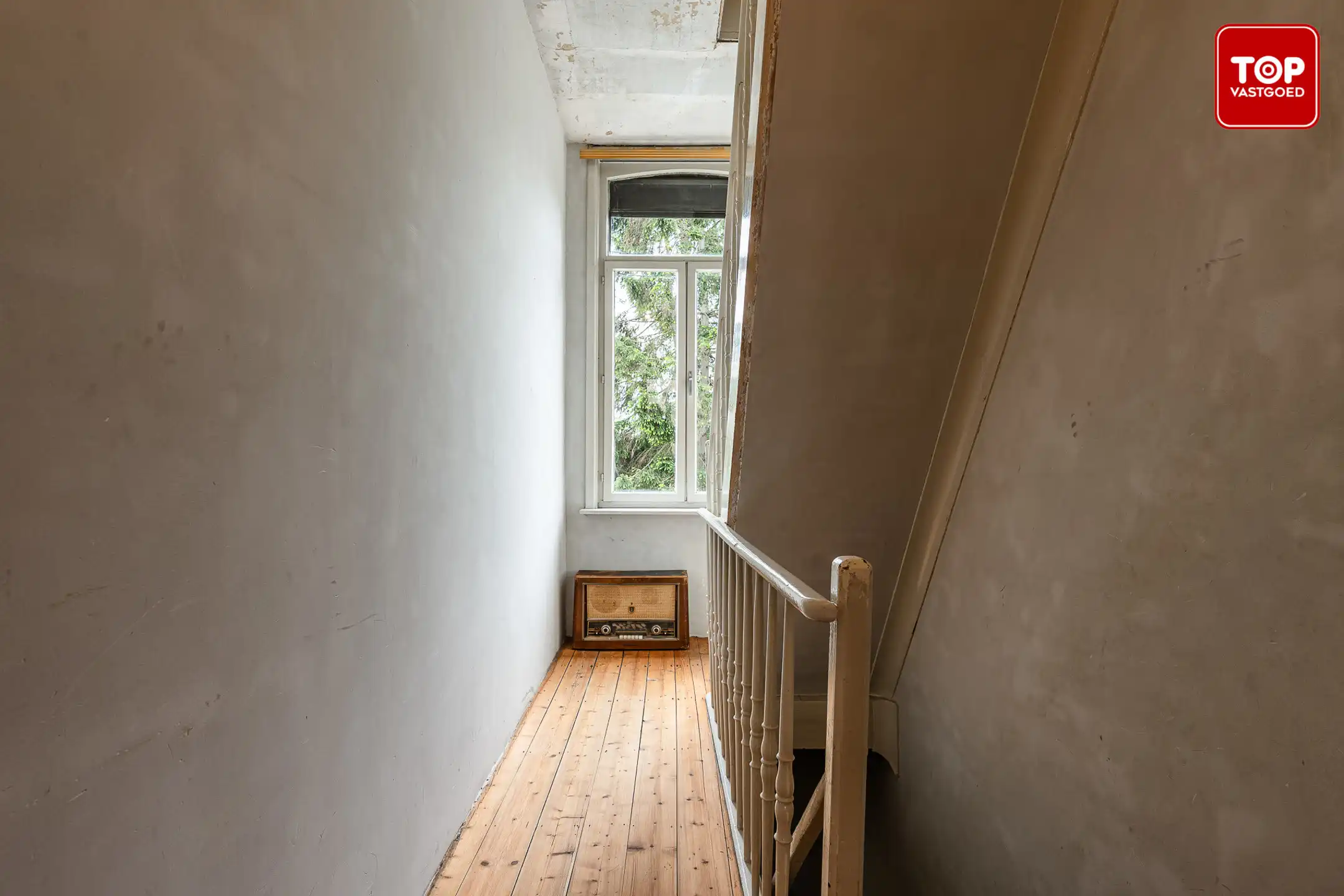 Woning met 3 slaapkamers en leuke tuin op toplocatie. foto 12