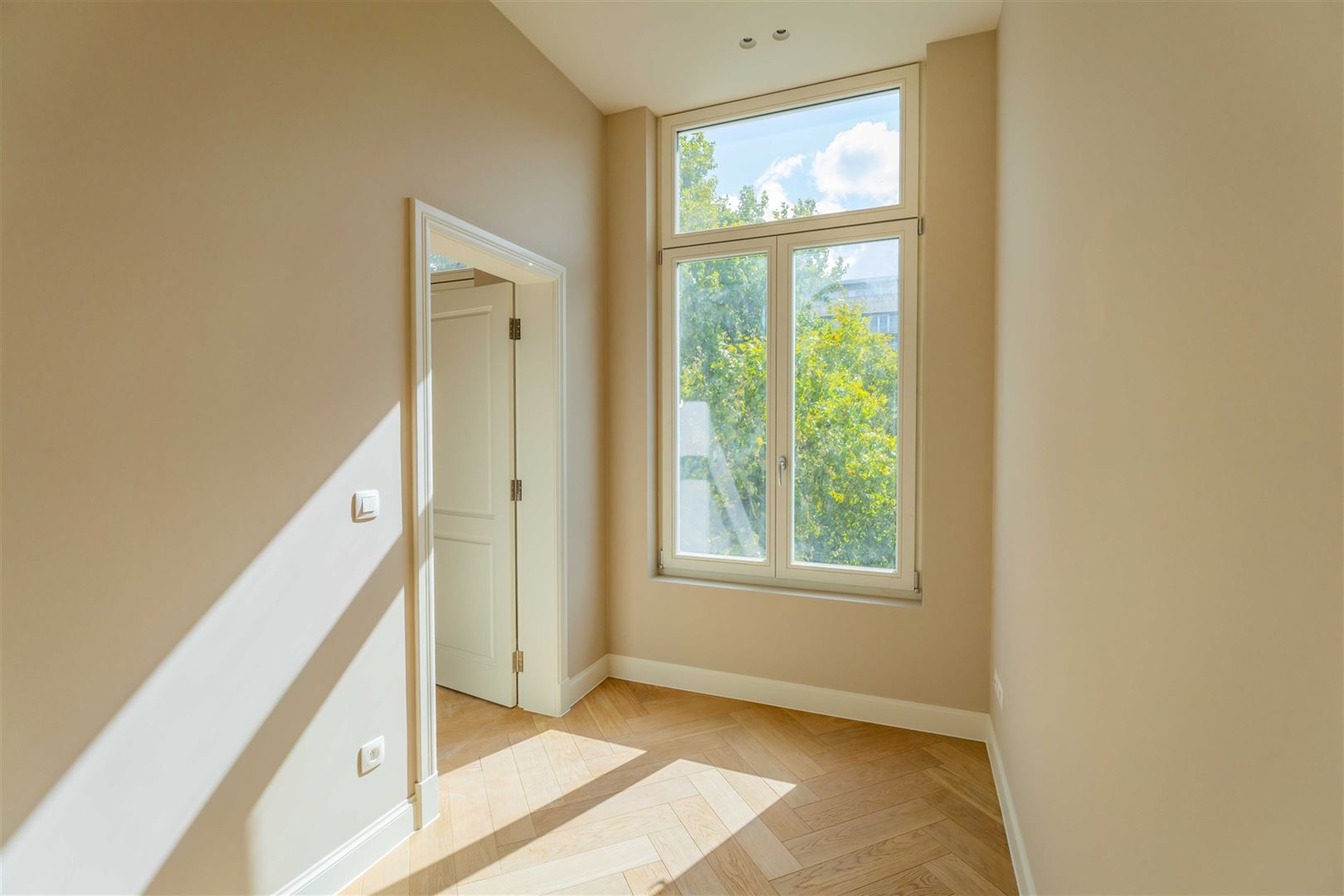 Grandeur in topnotch renovatieproject foto 5