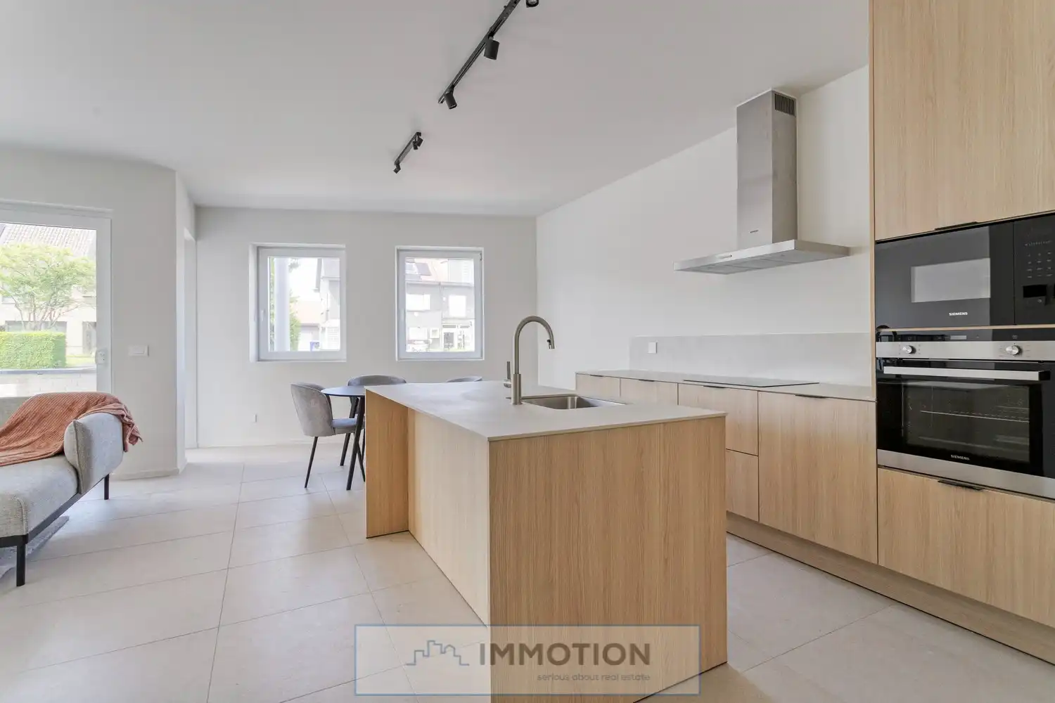 Residentie Gentiel in Zwevegem - Bijzonder duplexappartement met 3 slaapkamers, 2 terrassen en tuin foto 6