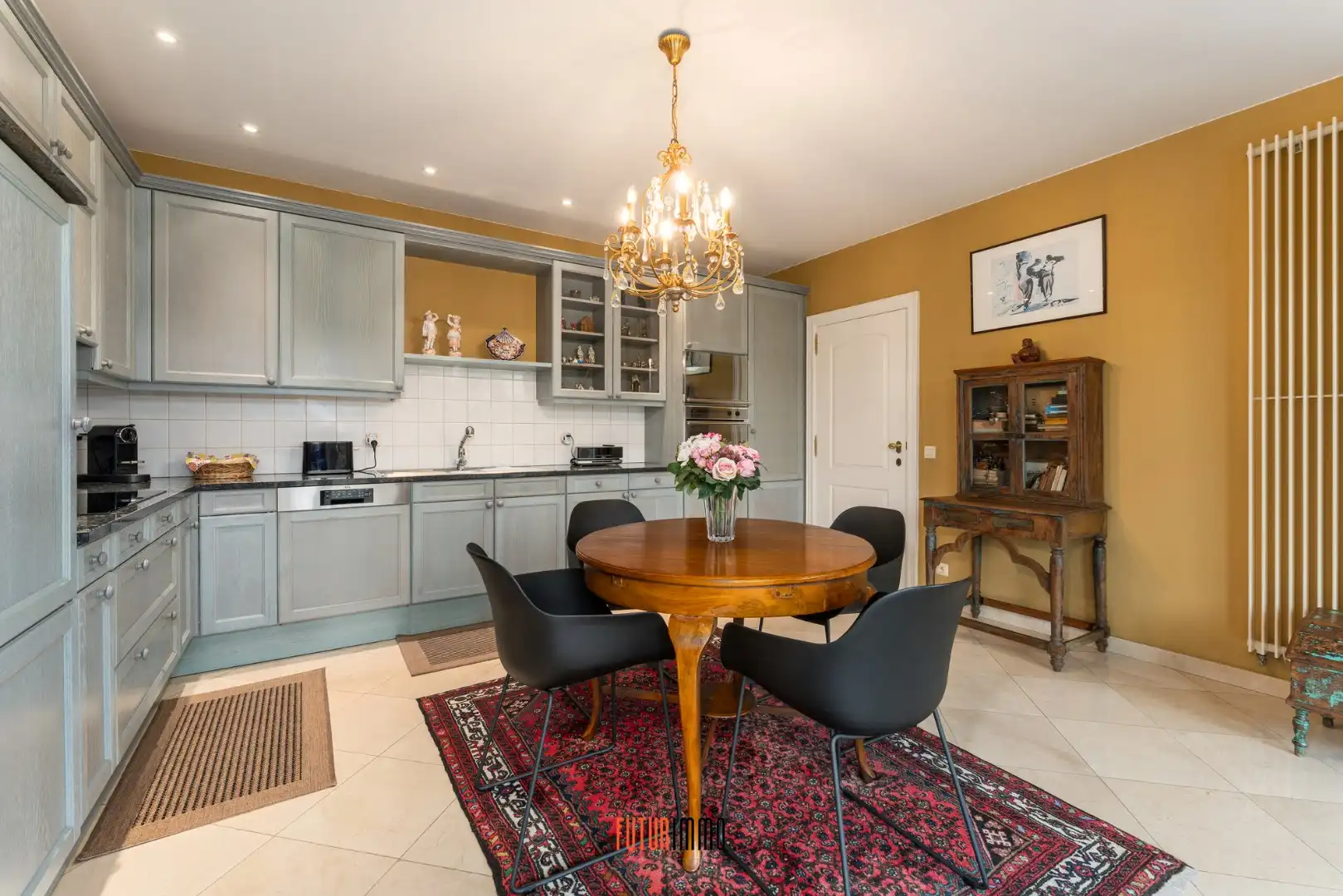 Prachtige villa in residentiële woonwijk foto 15