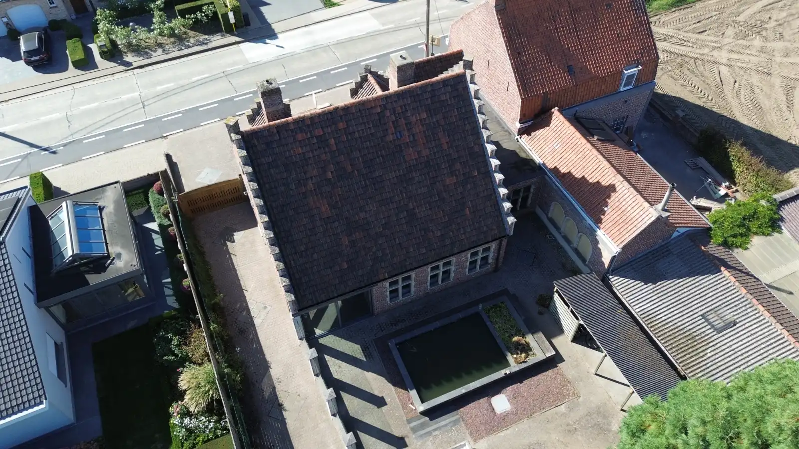Karaktervolle halfopen woning op een riant perceel van 2.144 m² in Sint-Eloois Winkel! foto 21